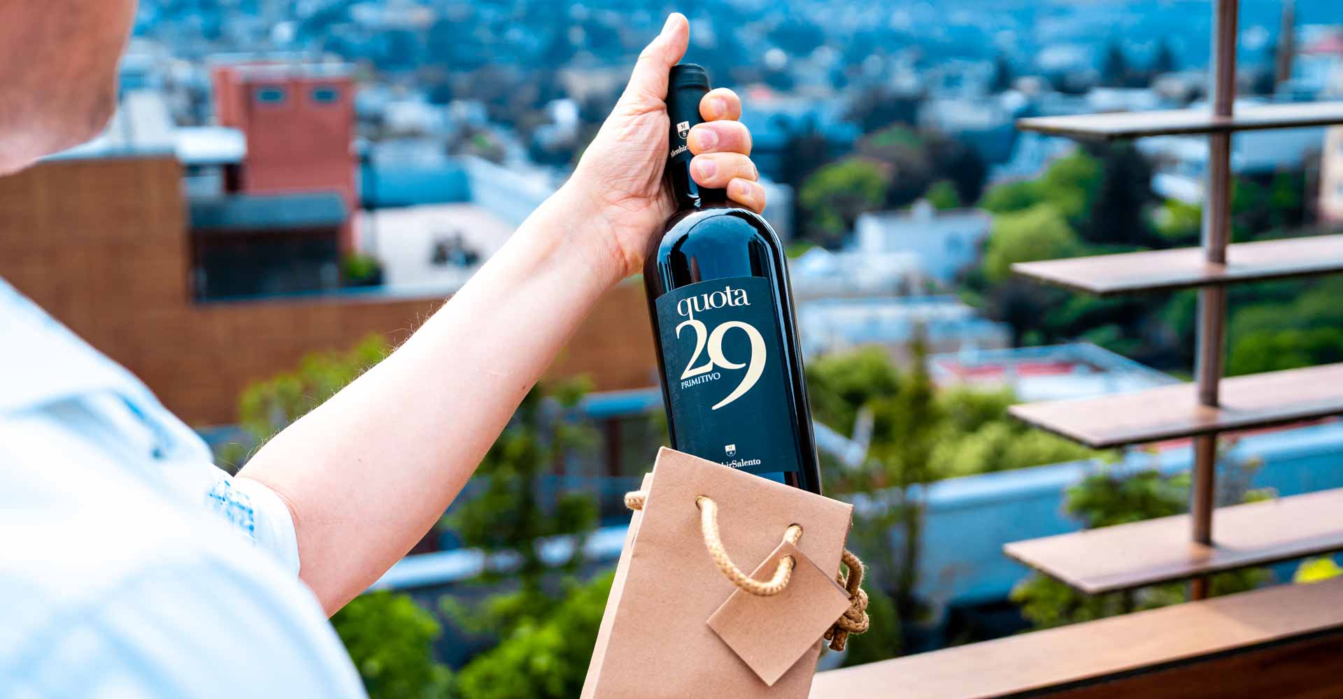 Červené víno jako dárek